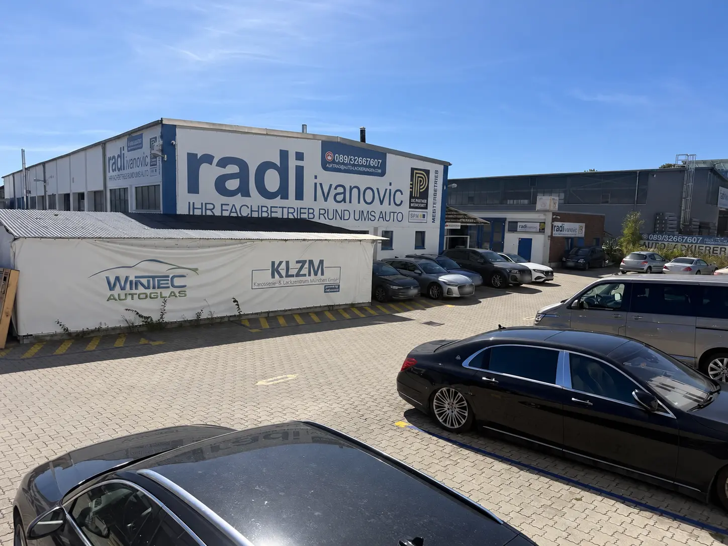 Betriebshof des Karosserie- und Lackzentrums bei KLZM in Garching bei München